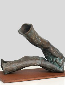 Hands I Inke Zeegelaar sculptures